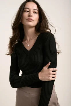 Atlas ZQ Merino V Neck Top