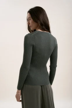 Atlas ZQ Merino V Neck Top