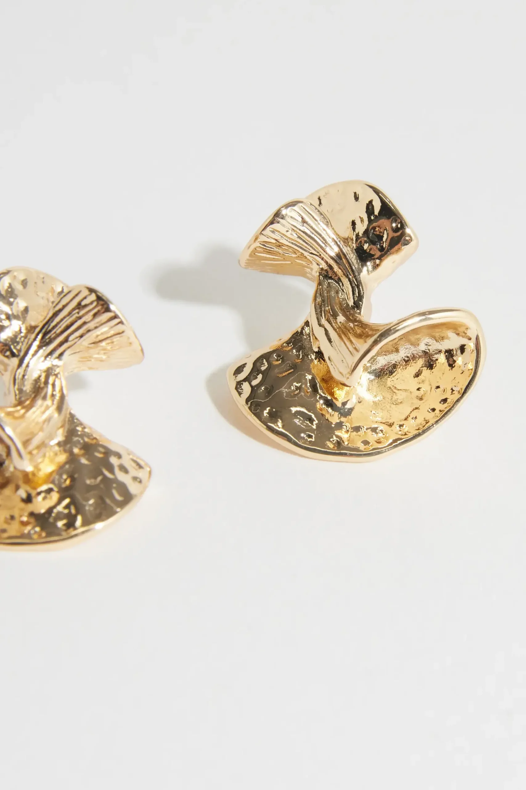 Bela Sonder Monroe Earrings