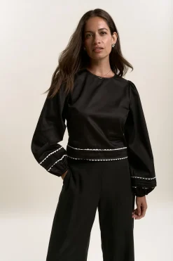 Birdie Scallop Detail Top