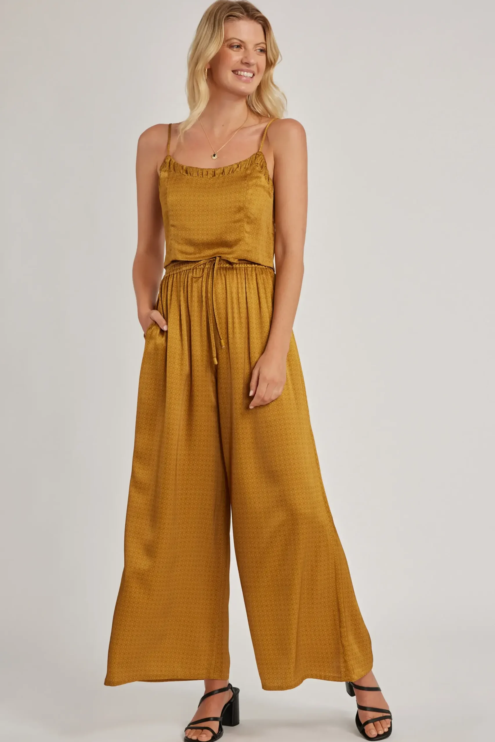 Brielle Gathered Top