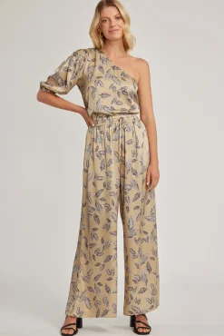 Camille Asymmetric Top