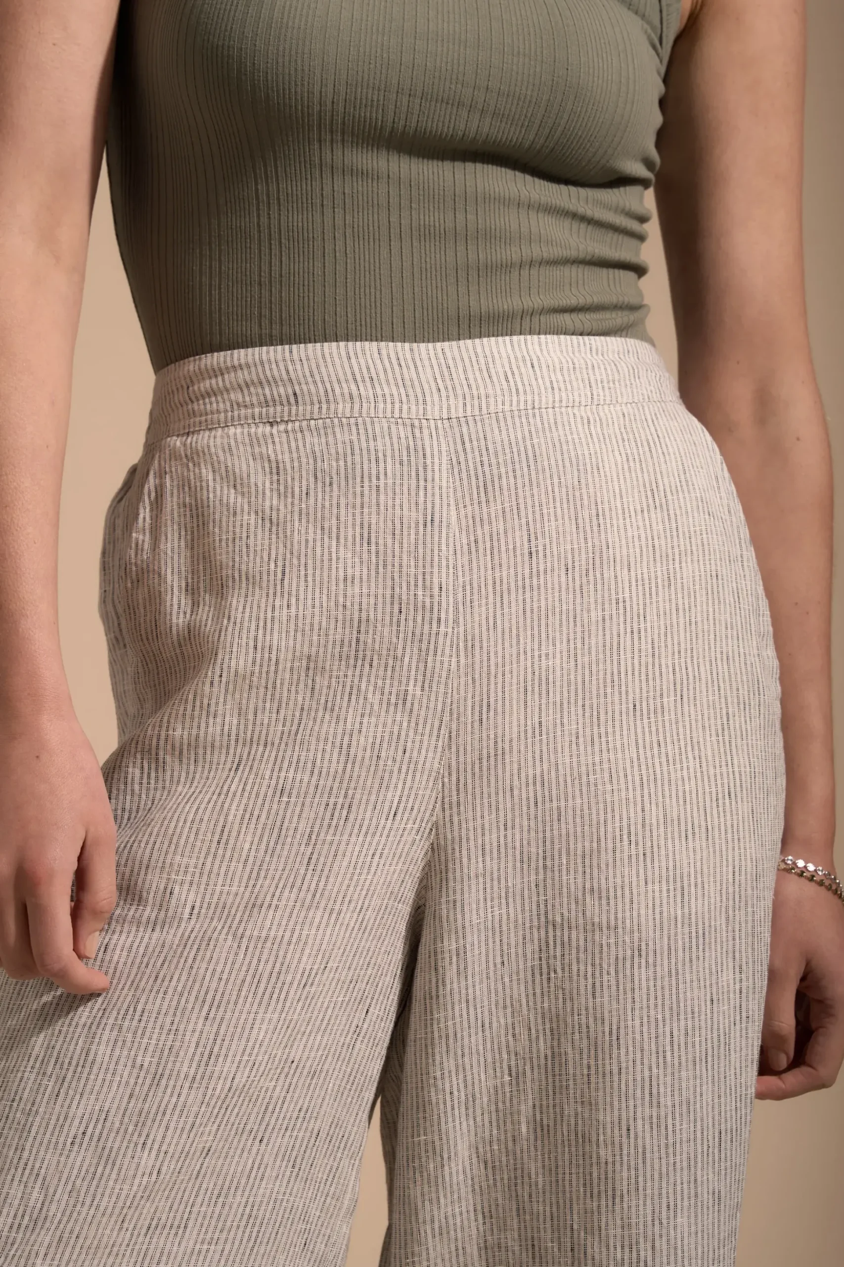 Elementary High Tide Linen Crop