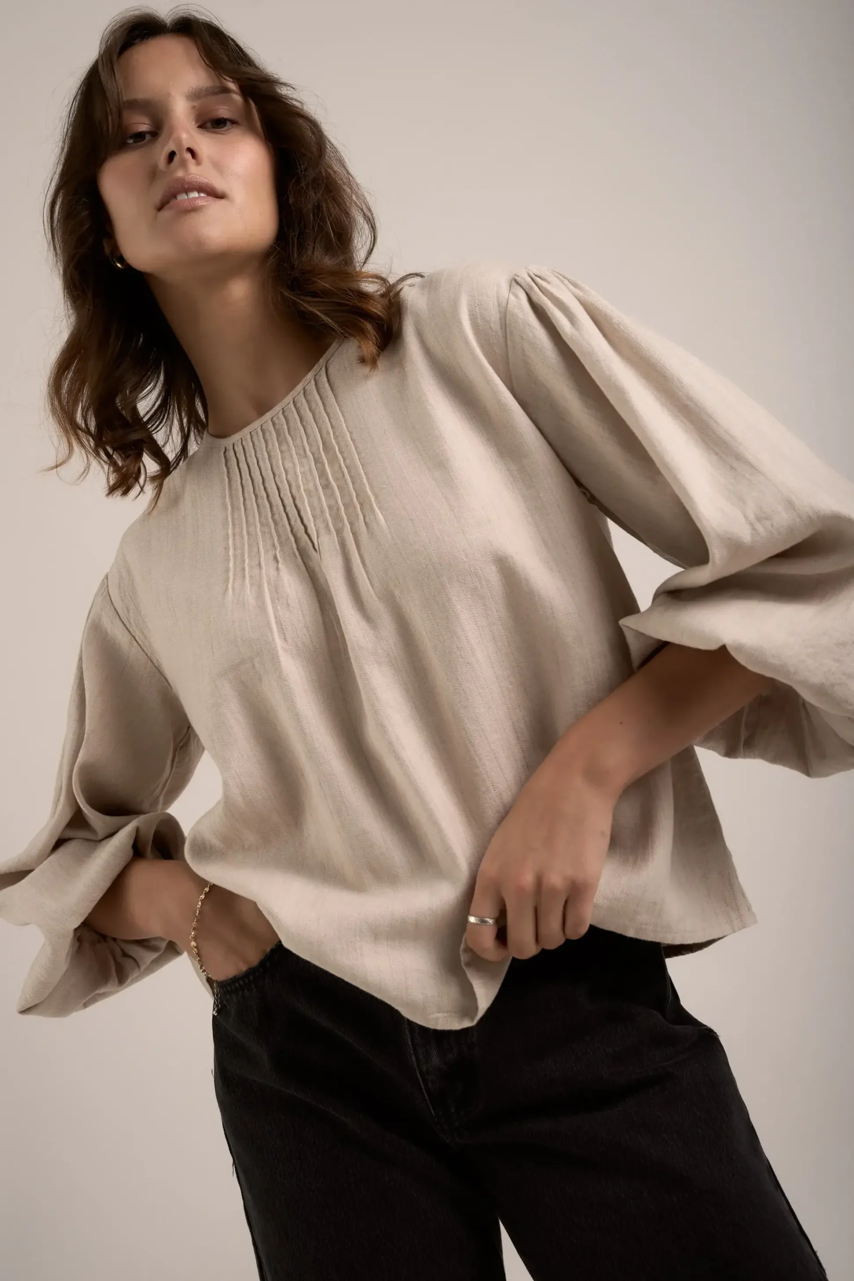 Elementary Pleated Linen Top
