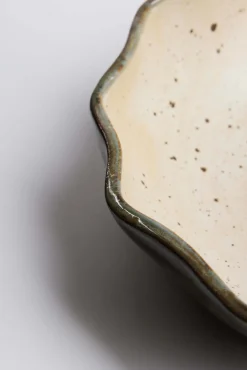Magnolia Lane Ruffled Edge Salad Bowl