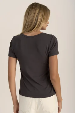 Riley SS V Neck Tee