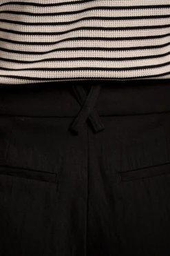 The Slim Leg Pant