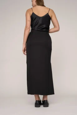 The Tailored Skirt