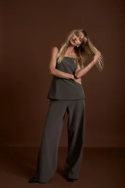 The Tailored Top