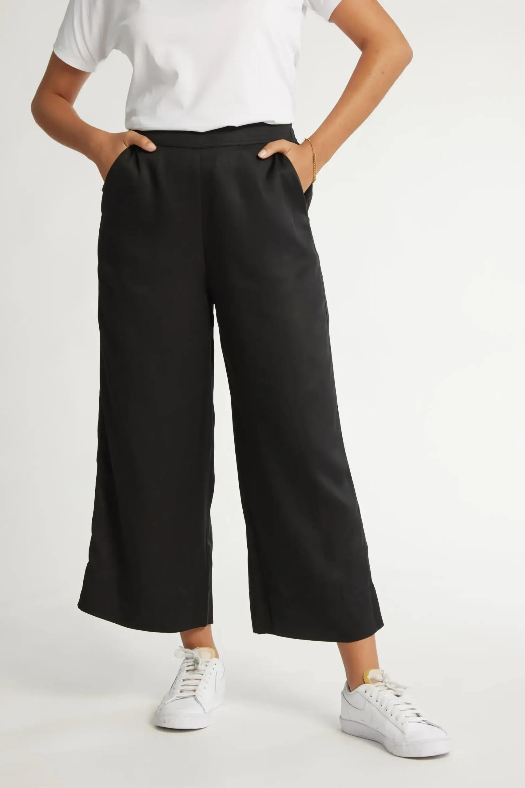 The Wide Leg Crop
